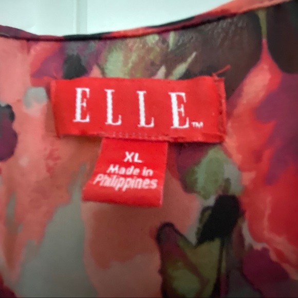 Elle Chiffon Flutter Sleeve Dress - Picture 8 of 10